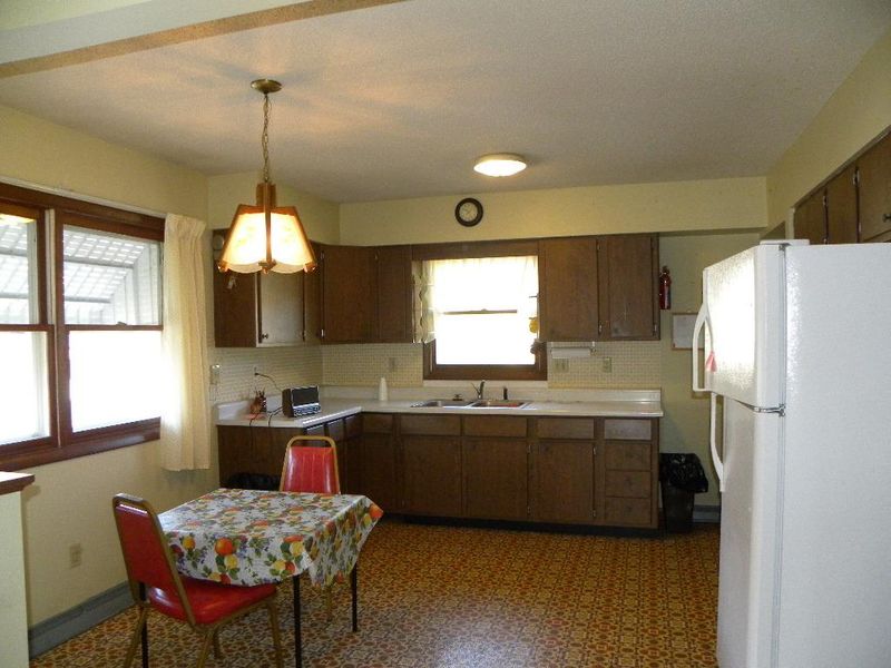 815 Gilmore Ave, Winona, MN 55987