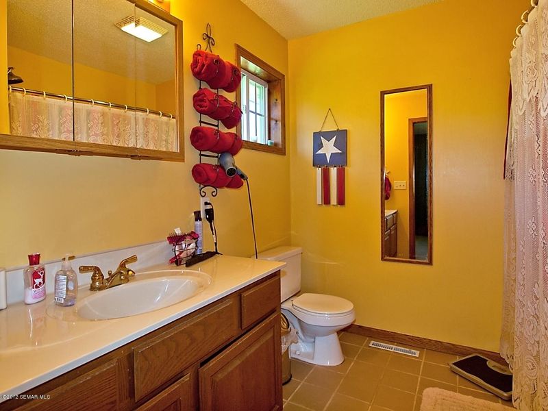 1072 State 76, Houston, MN 55943