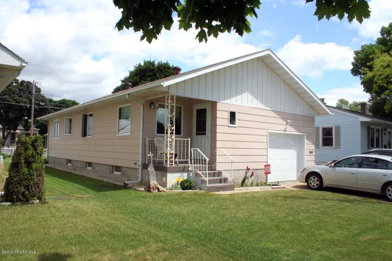 920 Gilmore Ave, Winona, MN 55987