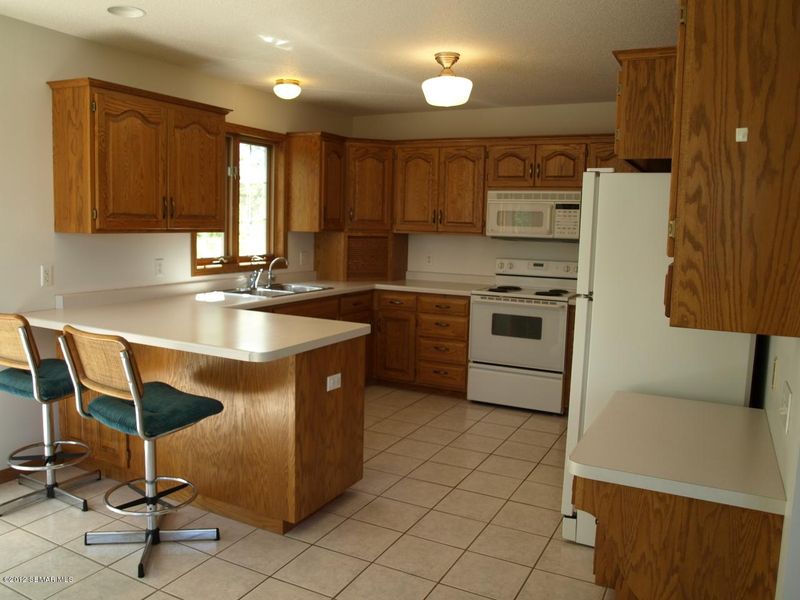 539 5th St E, Wanamingo, MN 55983