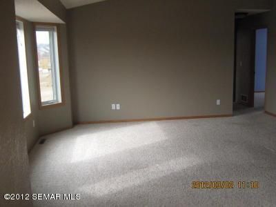 1275 14th St SE, Owatonna, MN 55060