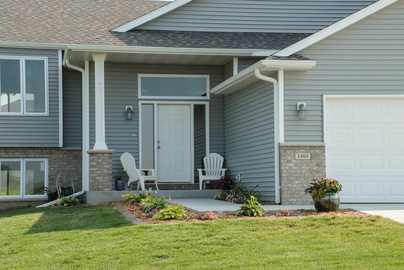 1480 River Bluff Rd E, Mazeppa, MN 55956