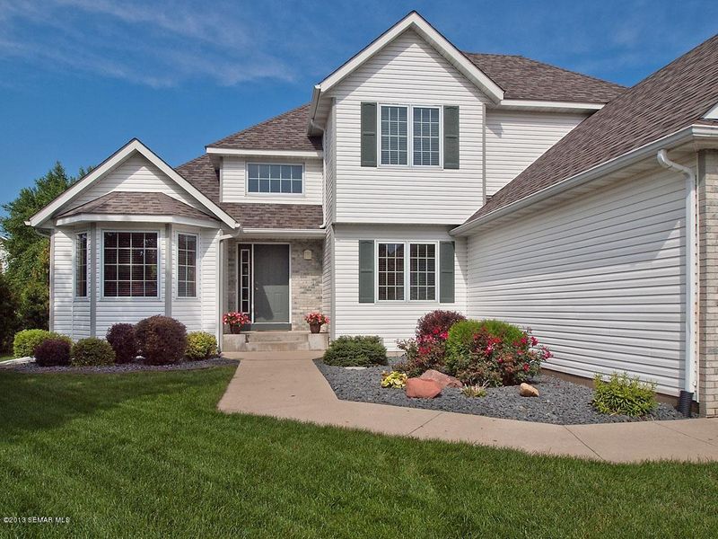 2911 Cassidy Dr NE, Rochester, MN 55906