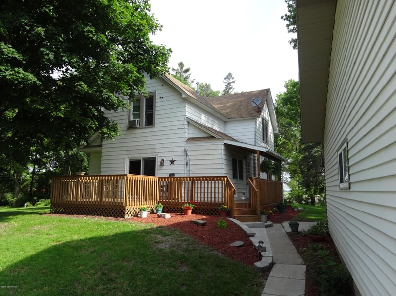 8202 600th Ave, Walters, MN 56097