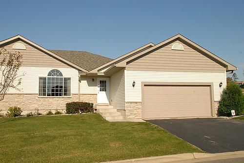 111 Lookout Ln NW, Rochester, MN 55901
