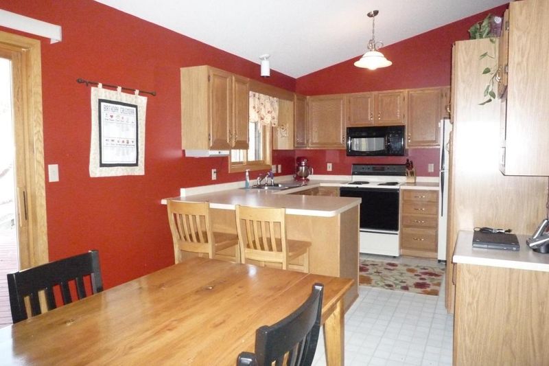 125 8th St NE, Byron, MN 55920