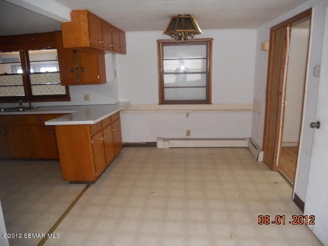 606 13th St NE, Austin, MN 55912