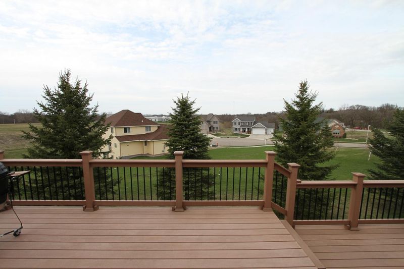 3231 James Ln NE, Rochester, MN 55906