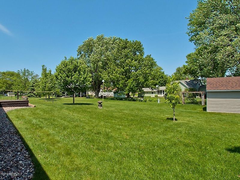 1220 Oak St N, Lake City, MN 55041