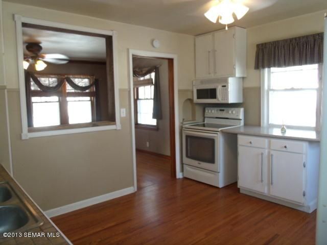 702 E 11th St, Winona, MN 55987