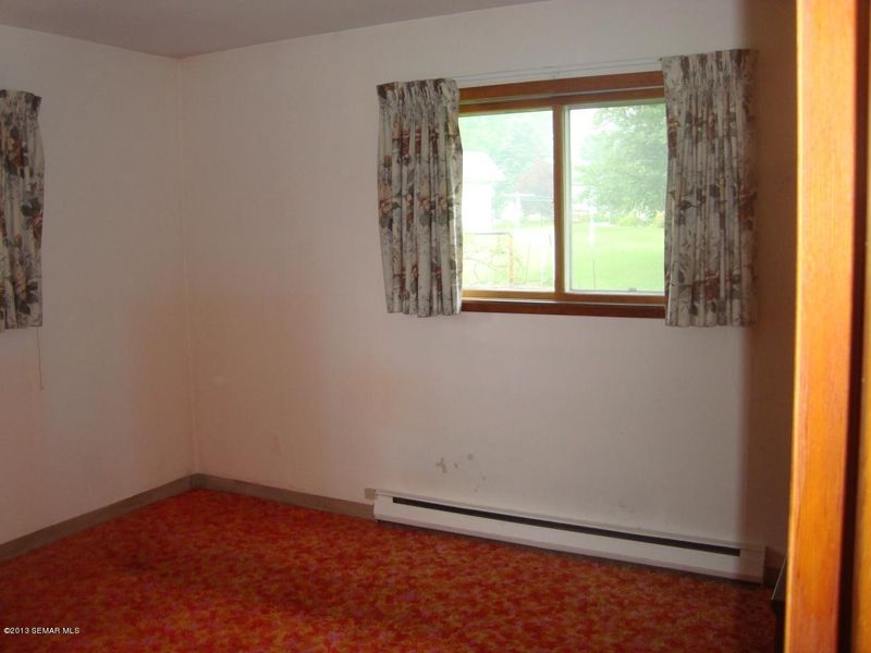 111 2nd Ave SE, Altura, MN 55910