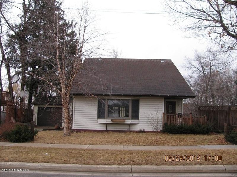 709 6th St SE, Rochester, MN 55904