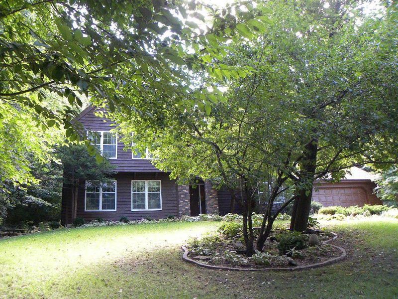 405 Knopp Valley Dr, Winona, MN 55987