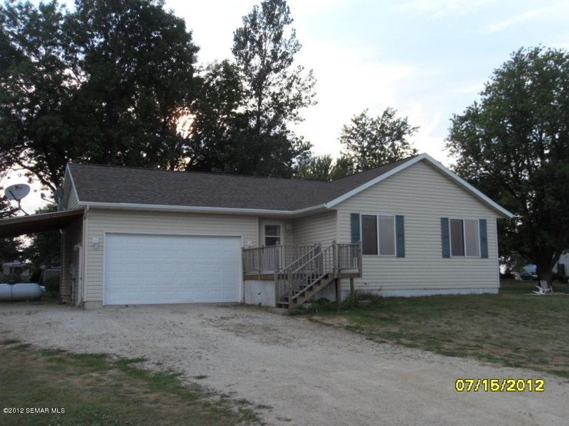 276 Pine St N, Dexter, MN 55926