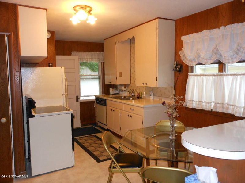 1733 W 5th St, Winona, MN 55987