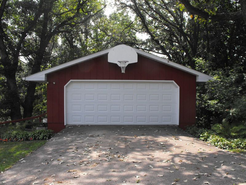 2405 4th Ave SW, Austin, MN 55912