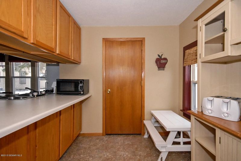 18 4th St SE, Eyota, MN 55934