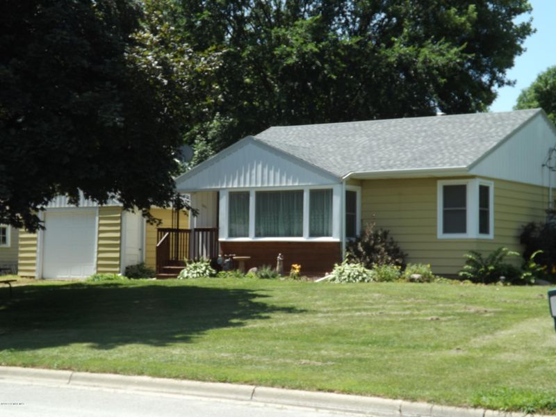 605 3rd Ave NW, Dodge Center, MN 55927