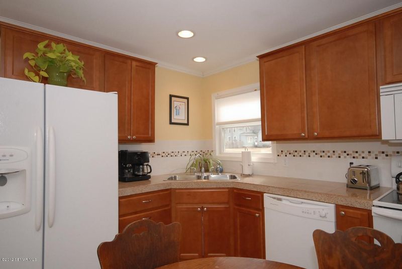 822 Main St, Zumbrota, MN 55992