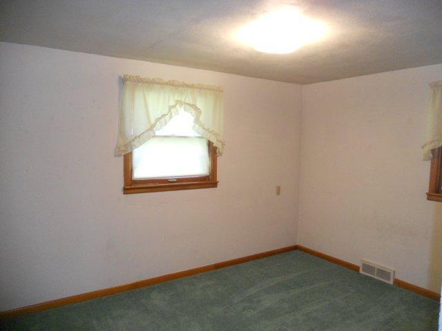 205 2nd St E, Delavan, MN 56023