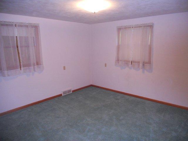 205 2nd St E, Delavan, MN 56023