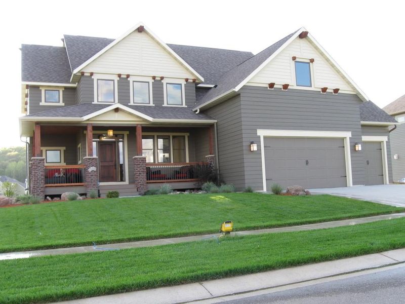 1359 Autumn Ridge Rd SW, Rochester, MN 55902