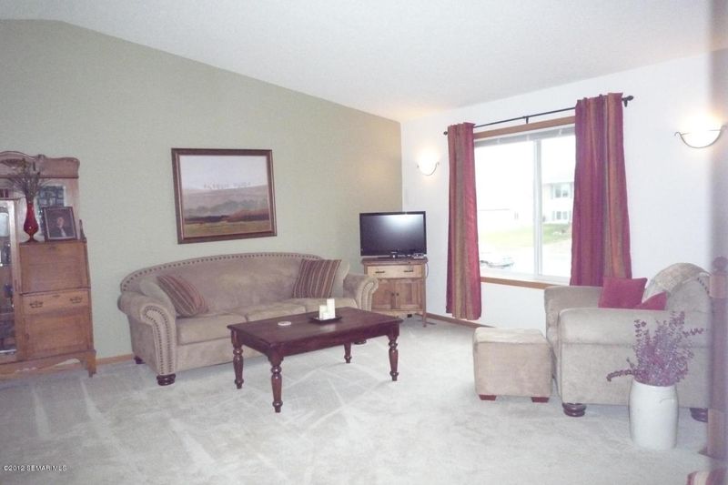1503 5th St NW, Kasson, MN 55944