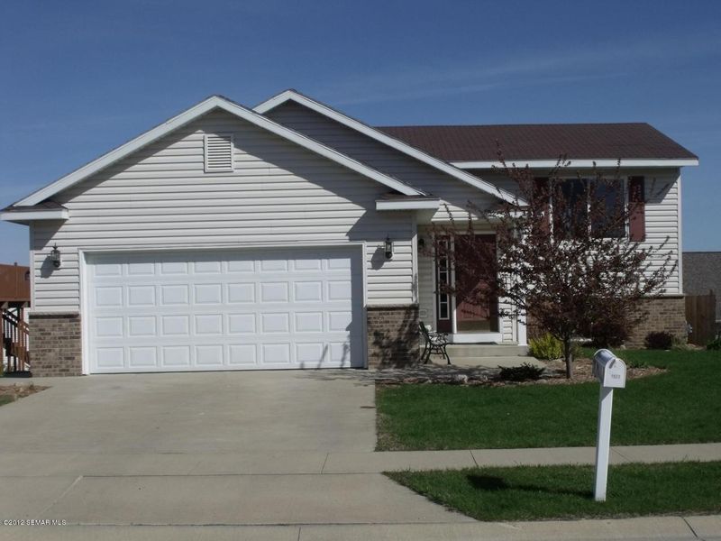 1503 5th St NW, Kasson, MN 55944