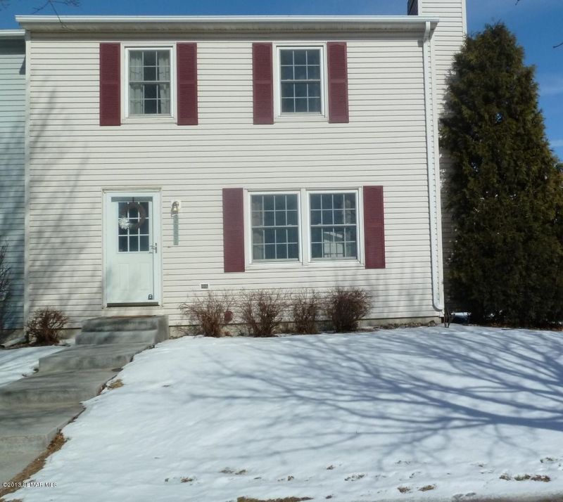 2851 24th St NW, Rochester, MN 55901