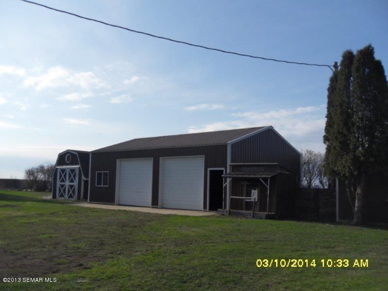 58228 300th St, Waltham, MN 55982
