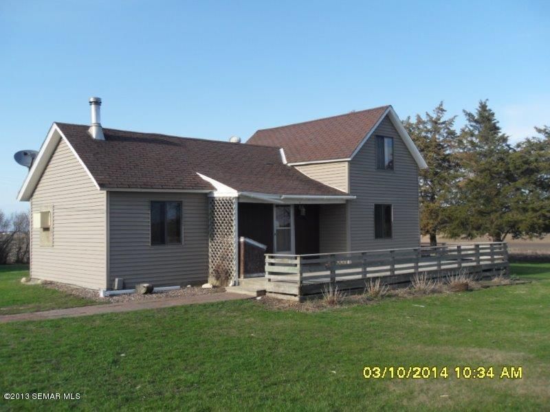 58228 300th St, Waltham, MN 55982