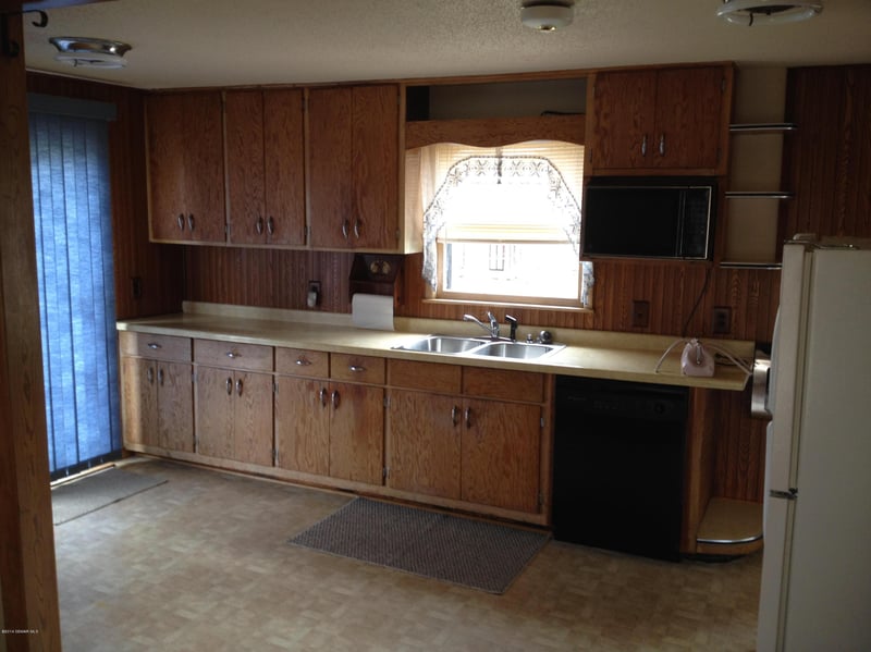 213 2nd Ave NW, Pine Island, MN 55963