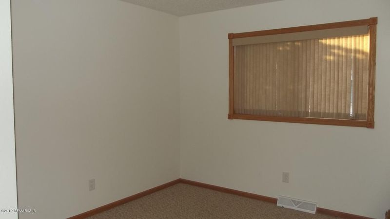 403 W Grove St, Caledonia, MN 55921