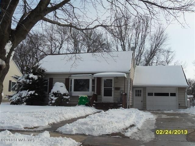 2016 6th Ave NE, Austin, MN 55912