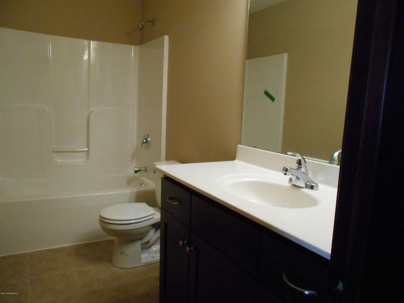 806 Beach Blvd SE, Stewartville, MN 55976