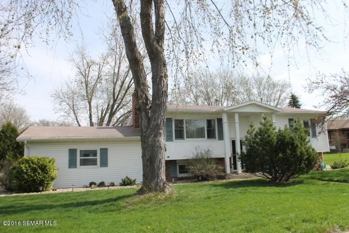 488 Kerry Ct, Winona, MN 55987