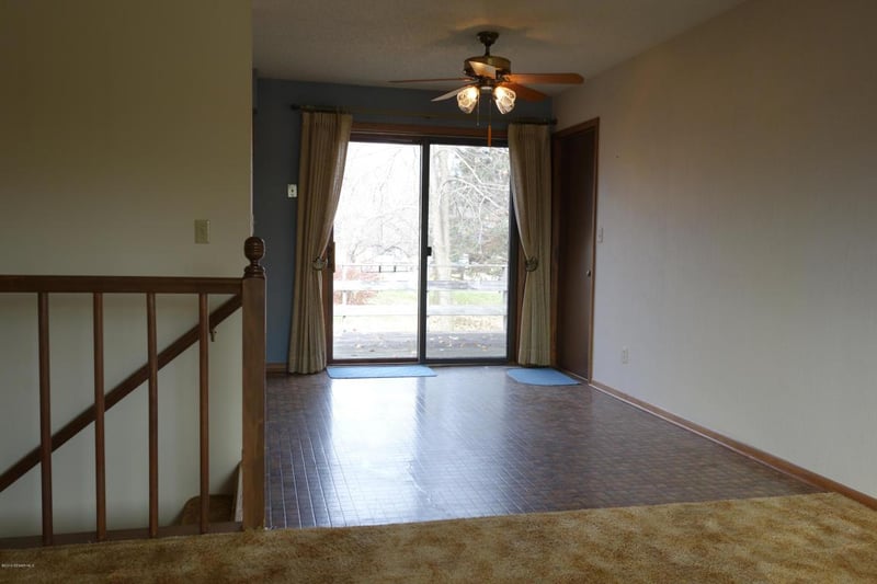 542 5th St SW, Pine Island, MN 55963