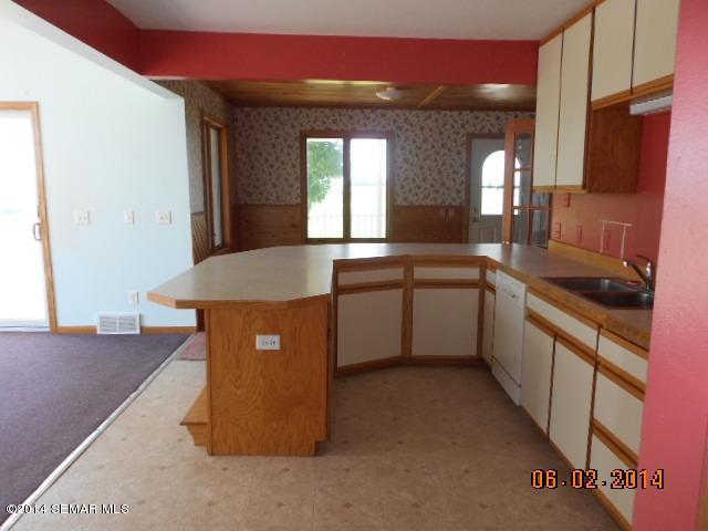 48235 State Highway 109, Easton, MN 56025