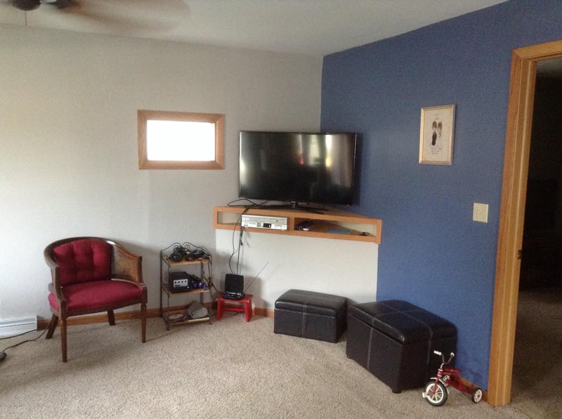 202 Main St W, Rose Creek, MN 55970