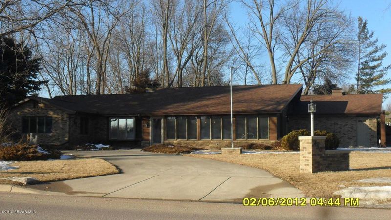 450 16th St SW, Owatonna, MN 55060