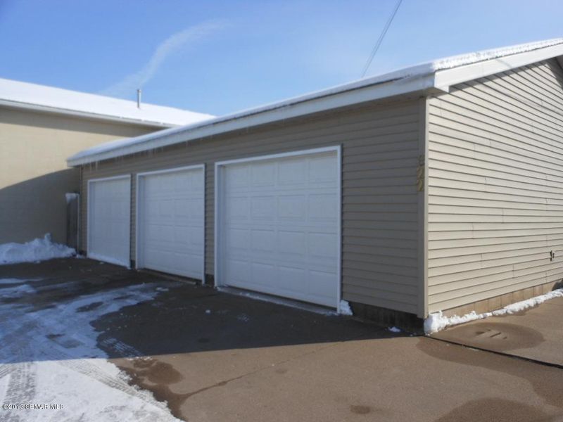622 E 2nd St, Winona, MN 55987
