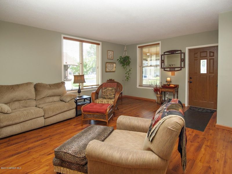 311 7th Ave NW, Rochester, MN 55901