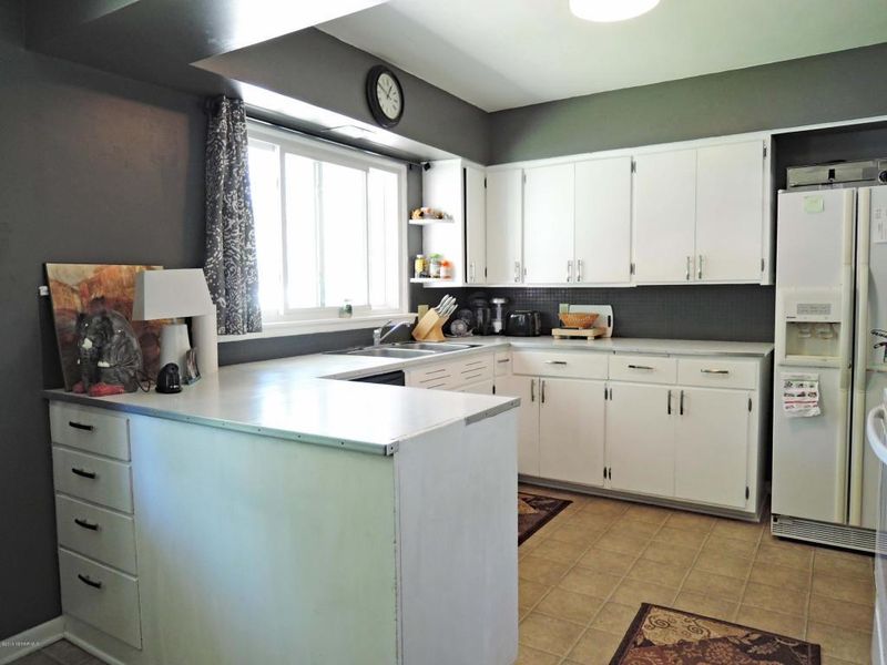 1066 Butternut Ave, Owatonna, MN 55060