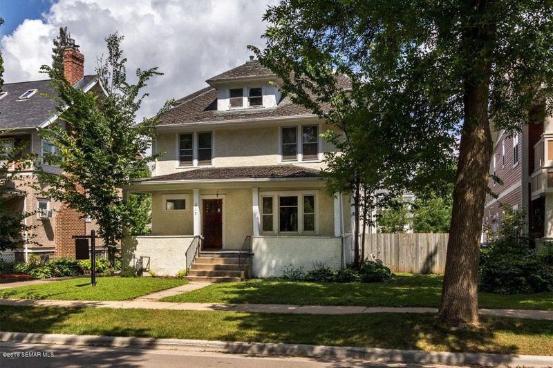 817 1st St SW, Rochester, MN 55902