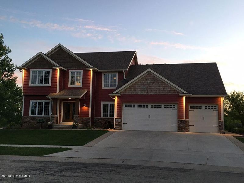 6437 Summit Pointe Rd NW, Rochester, MN 55901