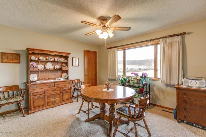 1231 5th St SW, Pine Island, MN 55963