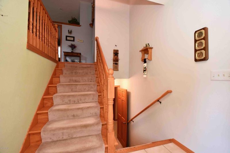 362 Hillview Dr, Winona, MN 55987