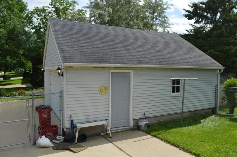 245 E Broadway, Plainview, MN 55964