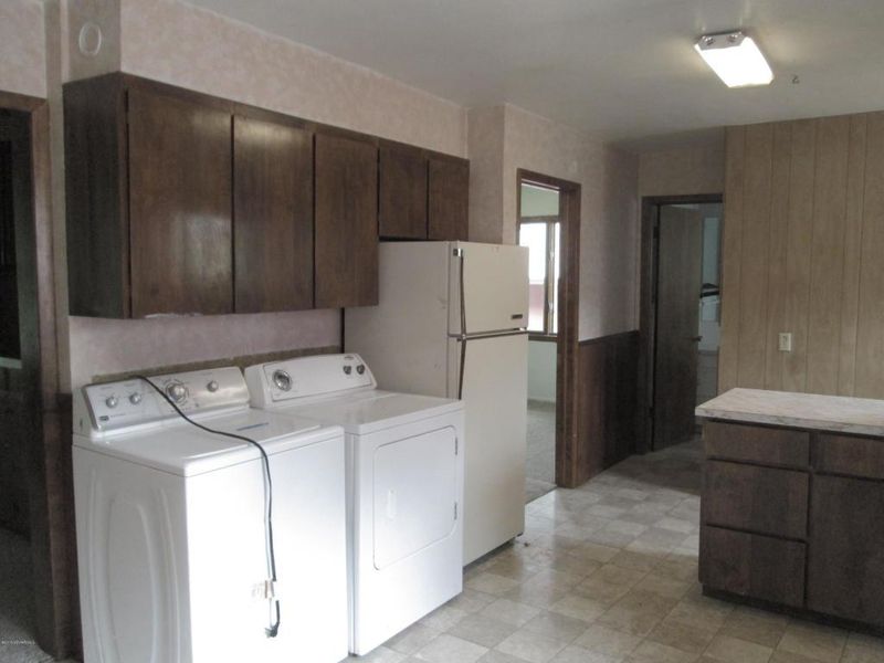 207 Elm St N, Claremont, MN 55924