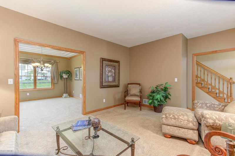 5127 Nicklaus Dr NW, Rochester, MN 55901